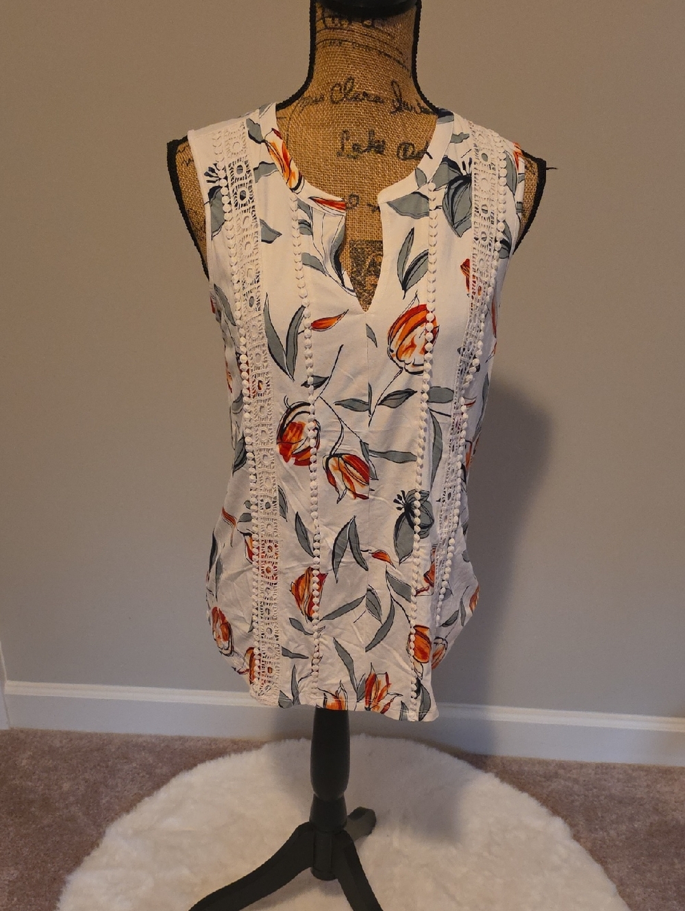 Daniel Rainn White Floral Lace-Trim Sleeveless Camisole with Orange Print